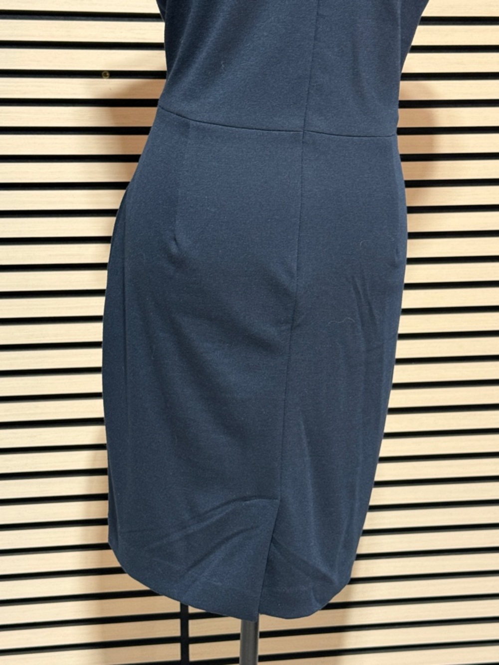 Blue Banana Republic Dress Size 10 Elegant with Leather Detail - Picture 5 of 10